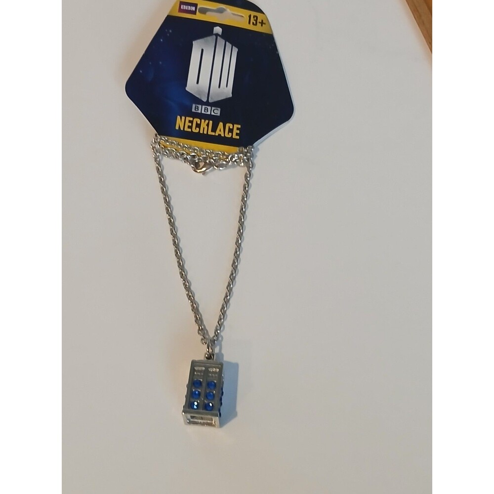 Vintage 1996 Nwt BBC Doctor Who TARDIS Police Box 3D Necklace Silver Tone